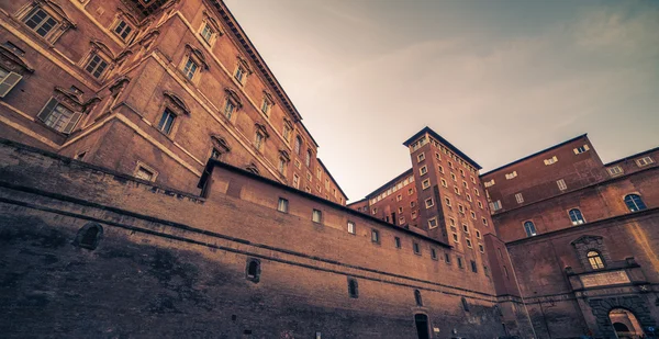 Vatican City and Rome, Italy: inside yard — Stock Photo, Image