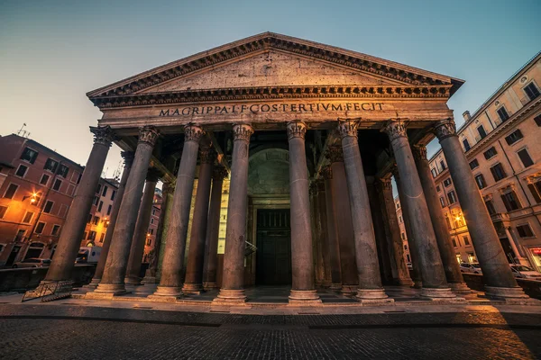 Řím, Itálie: Fontána di Trevi, italsky: Fontana di Trevi, v noci — Stock fotografie