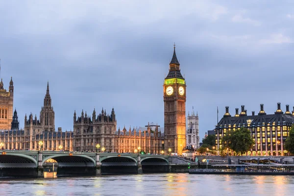 Big Ben y la Cámara del Parlamento, Londres, Reino Unido — Foto de Stock