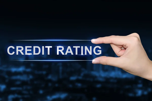 Botão de classificação de crédito clicando mão — Fotografia de Stock