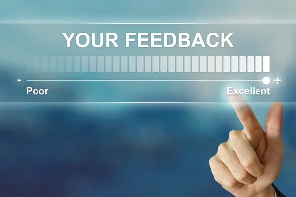 Negócio mão clicando excelente seu feedback na tela virtual — Fotografia de Stock