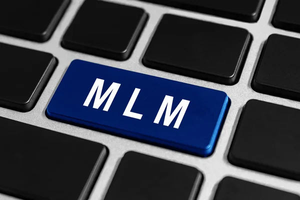 Bouton MLM ou Multi Level Marketing sur clavier — Photo