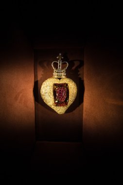 nadir güzel mücevher takı yüzük kolye broş