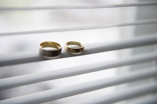 Güzel altın alyanslar