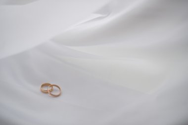 Güzel altın alyanslar