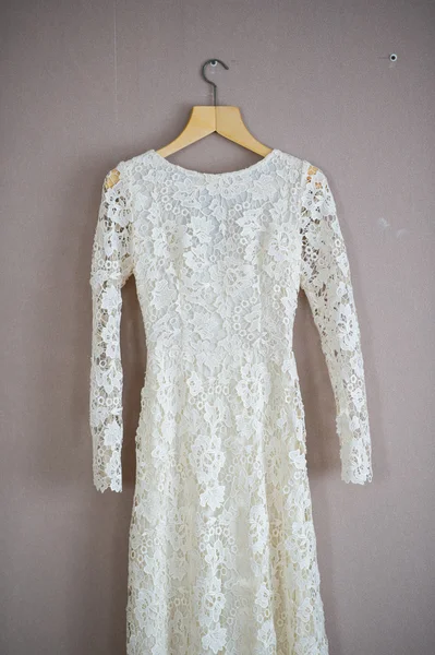 Beyaz güzel gelinlik