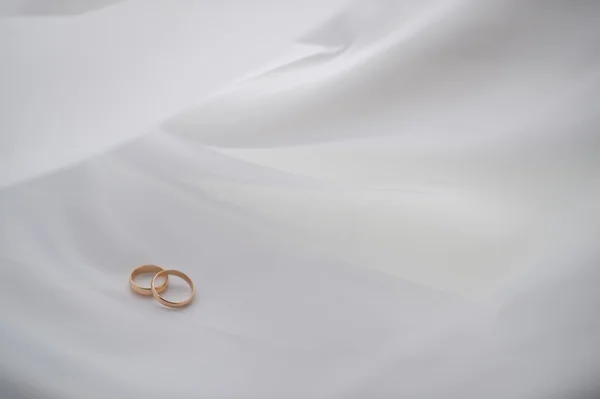 Güzel altın alyanslar