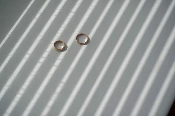 Güzel altın alyanslar