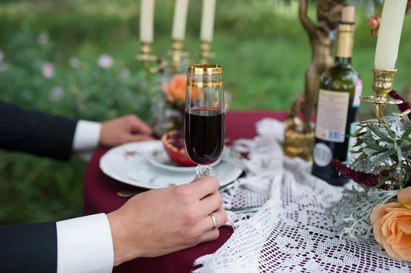 Düğününüz için güzel bir masa.