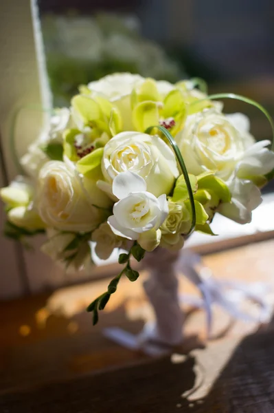 Bellissimo Bouquet Sposa Con Fiori — Foto Stock