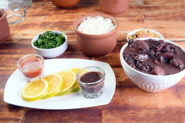 Comida Brasileira Feijoada Feita Com Feijão Carne Porco Bacon Linguiça — Fotografia de Stock