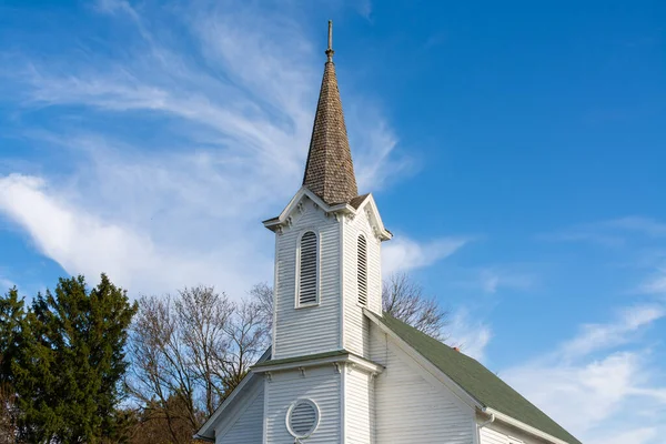 在一个美丽的秋日下午 路德会教堂 伊利诺伊州 — 图库照片