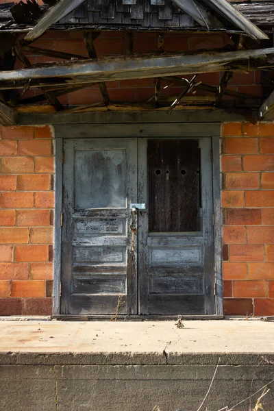 Porte Chiuse Vecchio Edificio Nel Midwest — Foto Stock