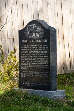 Wedron, Illinois / ABD - 4 Kasım 2020: Illinois kırsalında Charles Lindbergh kaza alanı.
