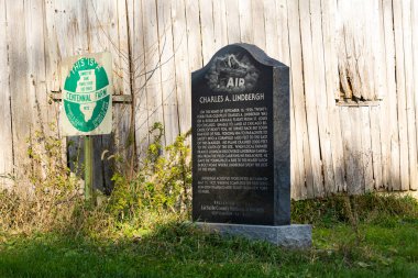 Wedron, Illinois / ABD - 4 Kasım 2020: Illinois kırsalında Charles Lindbergh kaza alanı.
