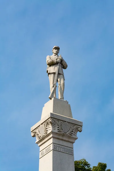 Mémorial Guerre Civile Avec Ciel Bleu Nuages Arrière Plan Pontiac — Photo