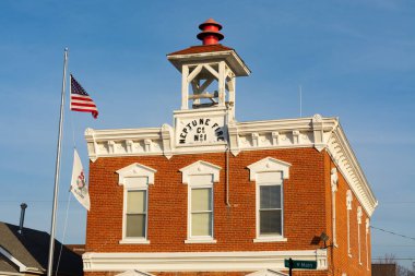 Orta batı kasabasındaki eski itfaiye binası. Elmwood, Illinois, ABD