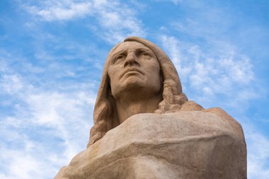 Lowden Eyalet Parkı 'ndaki Kara Şahin Heykeli. Oregon, Illinois, ABD