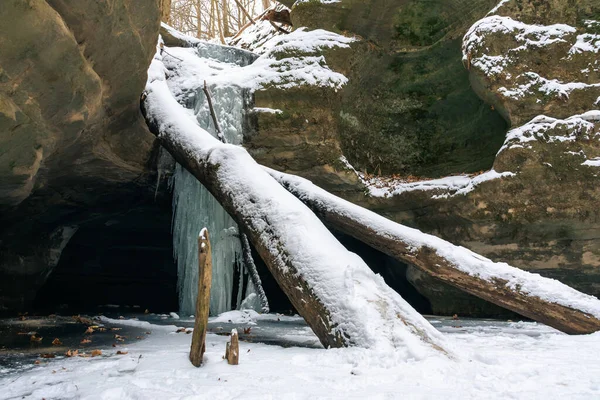 Gefrorener Wasserfall Kaskaskia Canyon Ausgehungerter Rock State Park Illinois Usa — Stockfoto