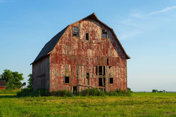 Gammal Röd Lada Illinois Vid Solnedgången Lasalle County Illinois Usa — Stockfoto