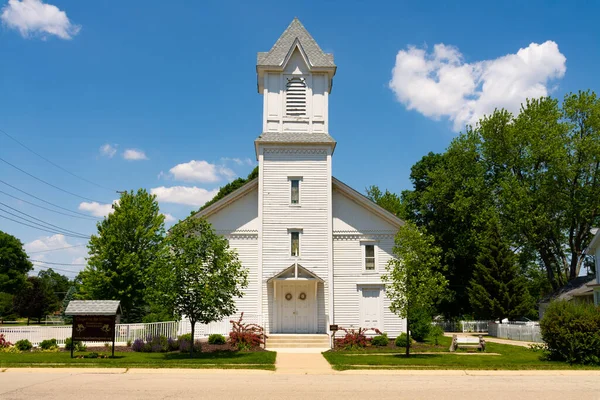 Antigua Iglesia Blanca Madera Una Hermosa Tarde Primavera Yorkville Illinois —  Fotos de Stock