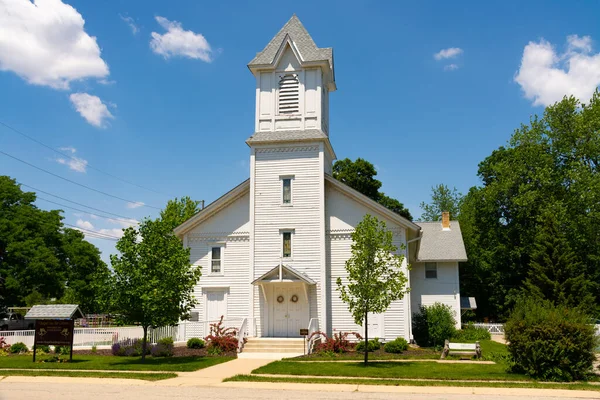 Antigua Iglesia Blanca Madera Una Hermosa Tarde Primavera Yorkville Illinois —  Fotos de Stock