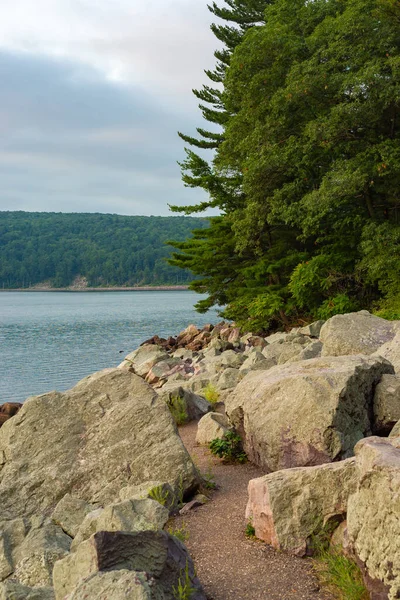 Solopgang Langs Tumbled Rocks Trail Smuk Sommermorgen Devil Lake State - Stock-foto