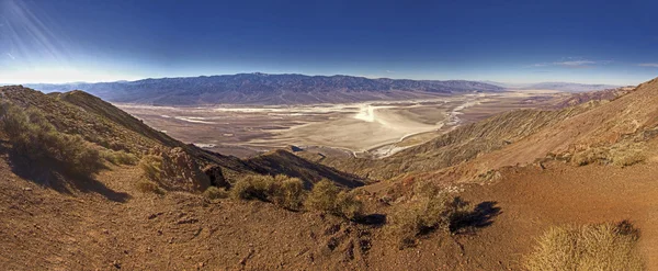 死の谷の米国でダンツ ポイントのパノラマ ストック写真