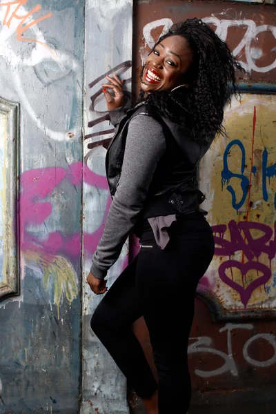 Happy Young Black Female Posing at Vintage Wall — Stock Photo, Image