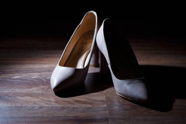 Kadın düğün ayakkabıları.