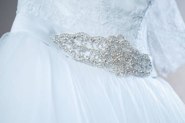 Gelin için güzel bir elbise.