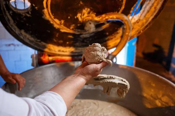 Lifestyle Reportage Fotografie Van Een Taart Gebak Groothandel Bakkerij Fabrieksarbeider — Stockfoto