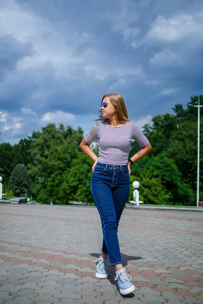 Beautiful Girl Blond Long Hair European Appearance Dressed Jeans Shirt — Stock Photo, Image