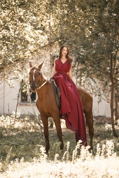 Beautiful Young Woman Silk Dress Sits Astride Horse Horse Ride — Stock Photo, Image