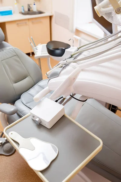Hulpmiddel Voor Tandheelkundige Behandeling Voor Patiënten Werkplek Van Een Professionele — Stockfoto