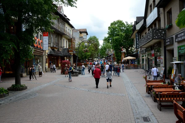 Krupowki street i Zakopane i Polen — Stockfoto