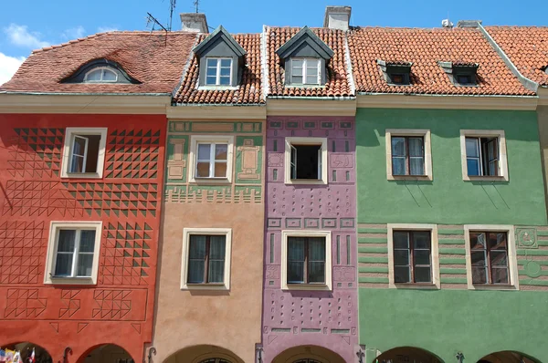 Coloridos edificios en el mercado en Poznan —  Fotos de Stock