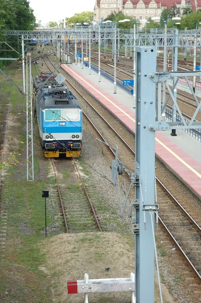 Electric locomotive and railway tracks in Poznan, Poland — Stock Photo, Image