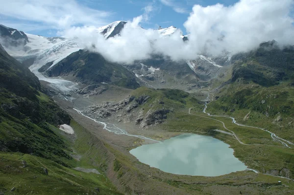 Steisee 和 Steigletscher 在瑞士的阿尔卑斯山 — 图库照片