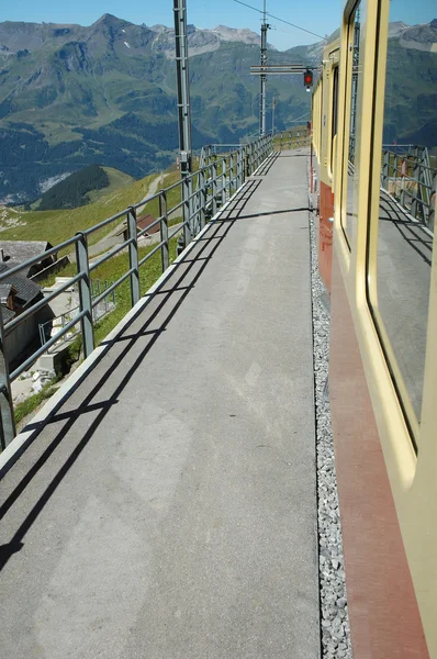 Platform on train station nearby Jungfraujoch in Switzerland — Stock Photo, Image