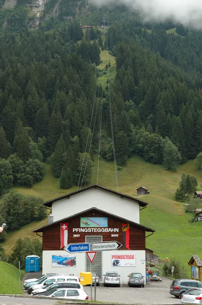 Téléphérique Pfinstegg à Grindelwald en Suisse — Photo