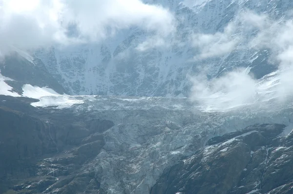 Glaciar en el valle cerca de Grindelwald en Suiza — Foto de Stock