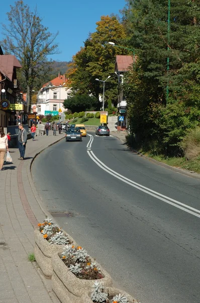 Main street w Szklarskiej Porębie w Polsce — Zdjęcie stockowe