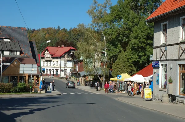 Main street w Szklarskiej Porębie w Polsce — Zdjęcie stockowe