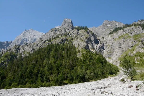 Wimbachtal 谷在德国阿尔卑斯山山腰 — 图库照片