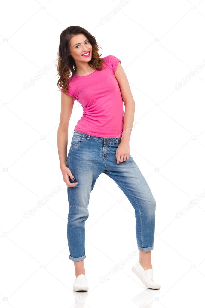 female sagging pants
