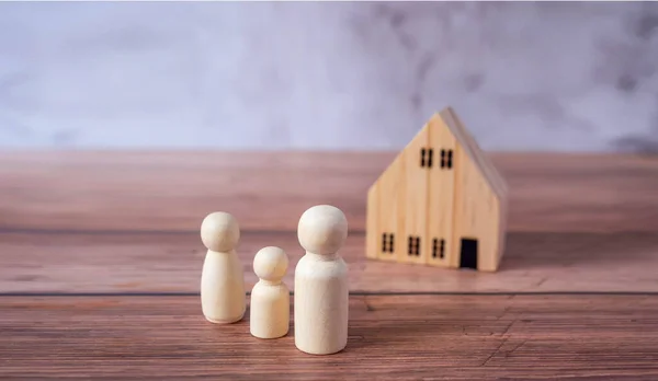 Mini Modelo Casa Madera Figura Madera Las Personas Familia Incluyen — Foto de Stock