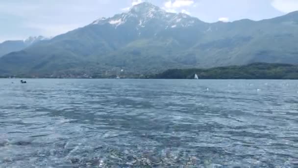Onde Sulla Superficie Lacustre Del Lago Como — Video Stock