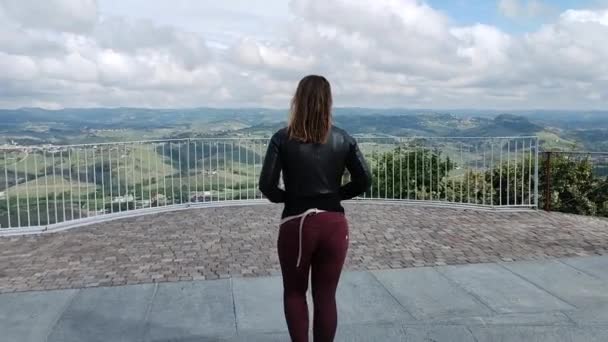 Piedmont Taki Langhe Bölgesinin Manzarası — Stok video