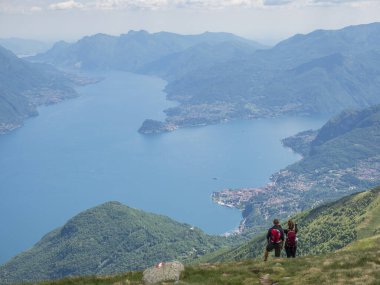 Como Alpleri 'nde gezi sahnesi